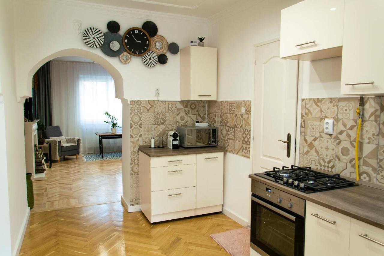 Season One Apartman سيغيد المظهر الخارجي الصورة