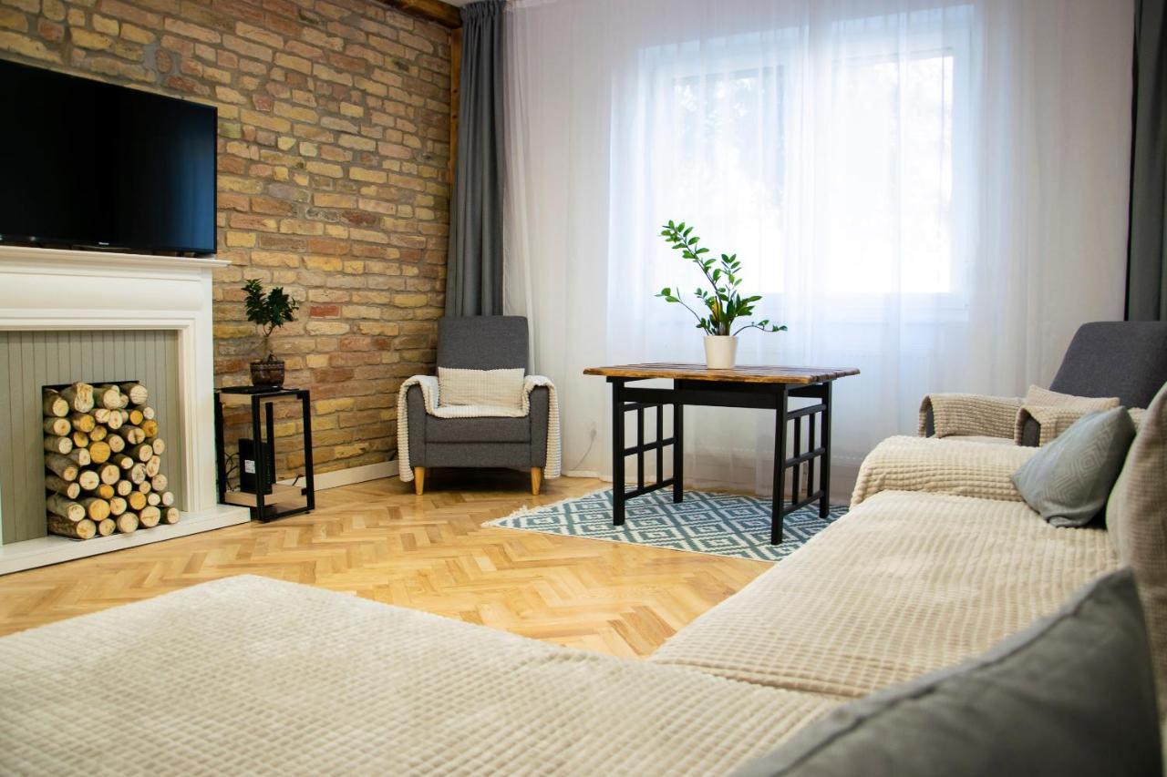 Season One Apartman سيغيد المظهر الخارجي الصورة