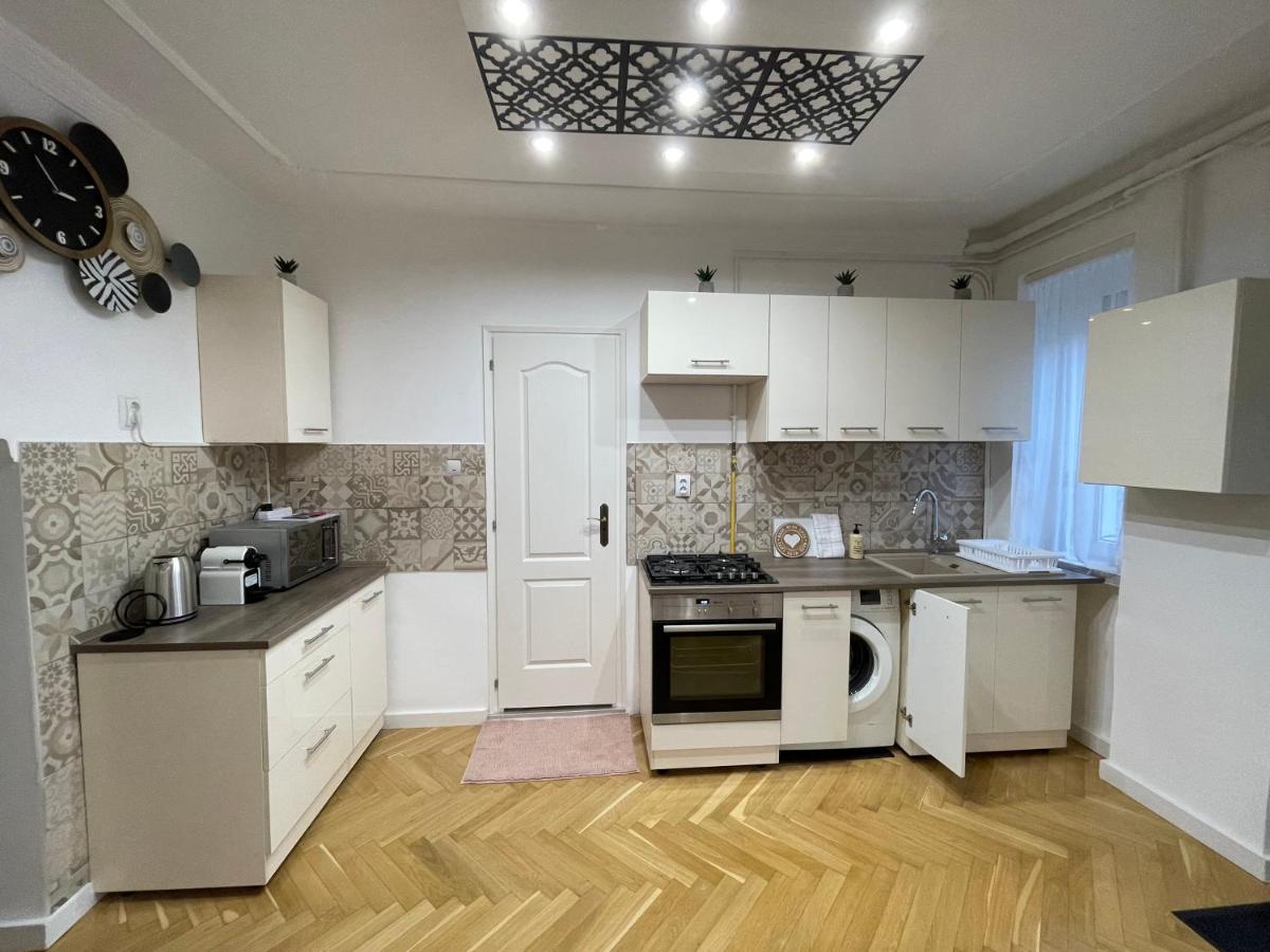 Season One Apartman سيغيد المظهر الخارجي الصورة